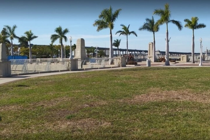 Self-Guided Fort Myers Scavenger Hunt: His Greatest Invention