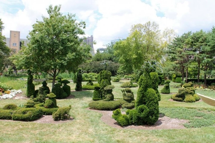 Self-Guided Scavenger Hunt: Columbus Sails East
