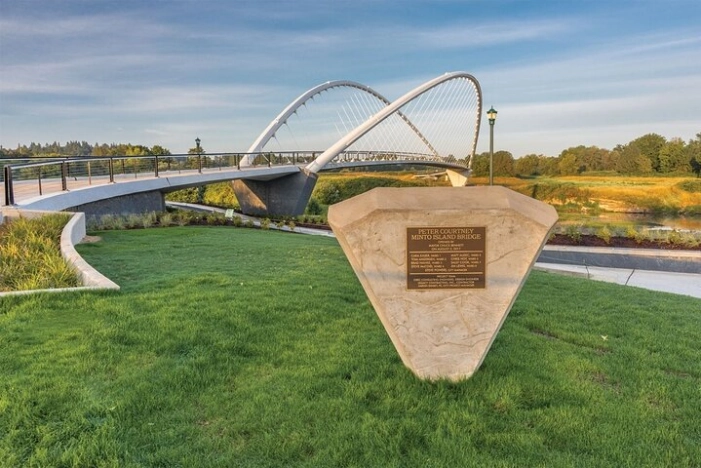 Self-Guided Scavenger Hunt: Salem Oregon's Beautiful Capital