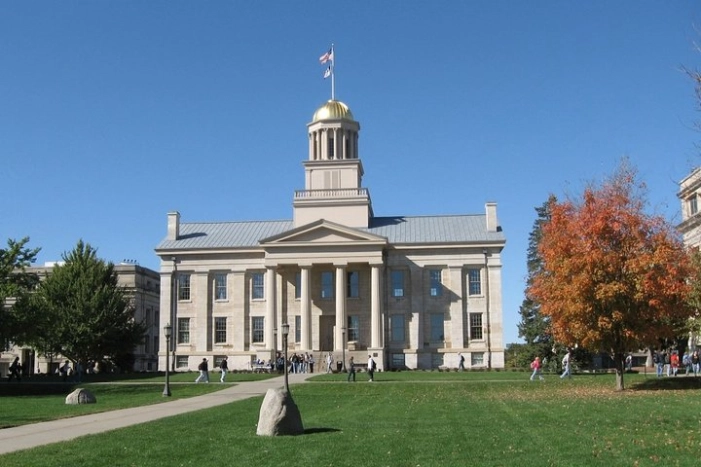 Self-Guided Iowa Scavenger Hunt: City of Literature