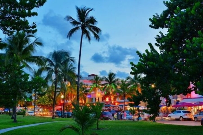 Miami Little Havana Private Walking Tour with a Guide