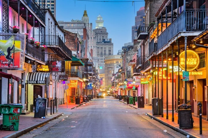 New Orleans French Quarter: Stolen Art Adventure Walk