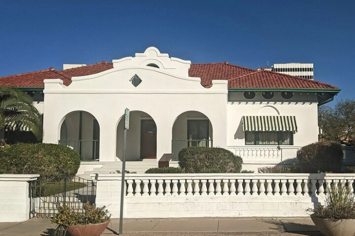 300 Years of Spanish History in Downtown Tucson: A Self-Guided Audio Tour 