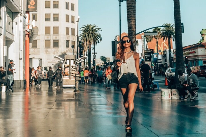 Ultimate Hollywood History Walking Tour in Los Angeles - See All Theaters