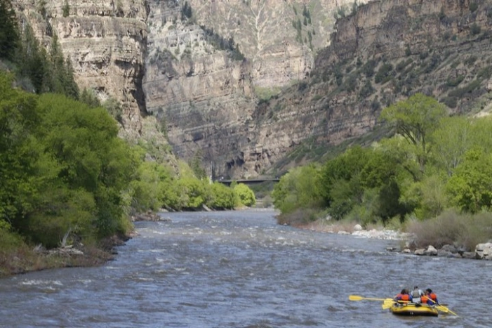 Glenwood Springs Short and Mild Rafting Trip