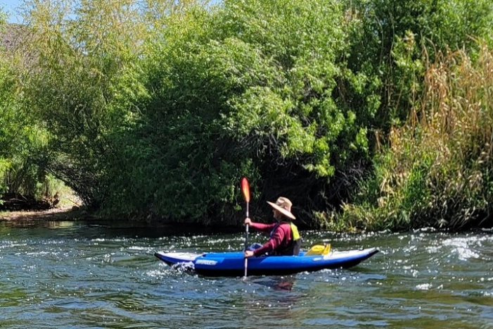 1 Person Inflatable Kayak Full-Day Rental - Transporting is required