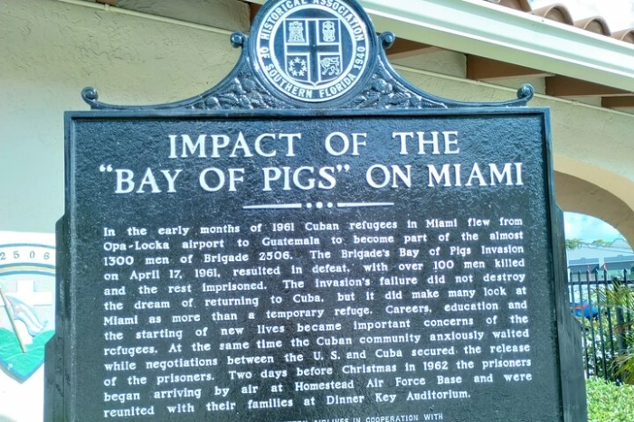 Little Havana Tour Cuban food dance cigars art music museum 