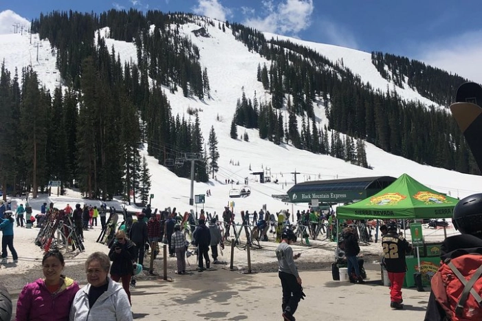 Winter fun-Private transportation to Ski, snowmobiling, and dog sledding areas.