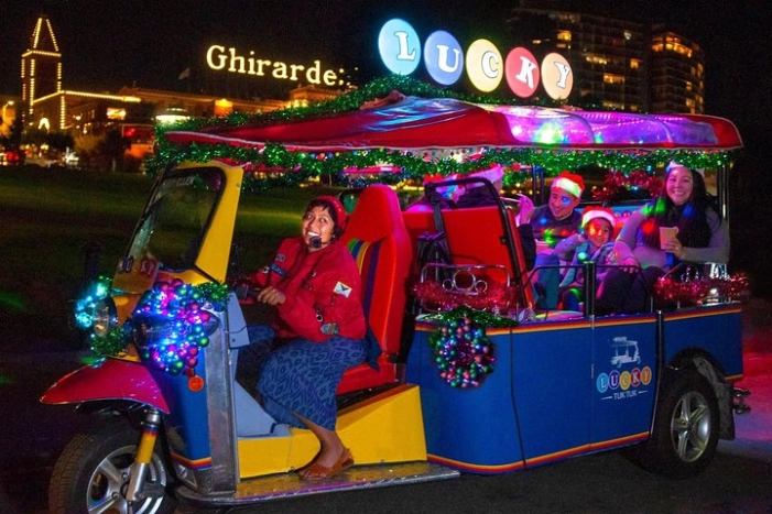 San Francisco Holiday Season Private Tour - Lucky Tuk Tuk