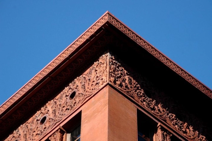 Landmarks Downtown-East Walking Tour