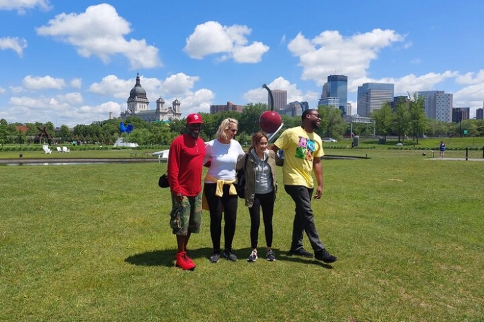 Minneapolis Walking Art Tour - Heart of Downtown
