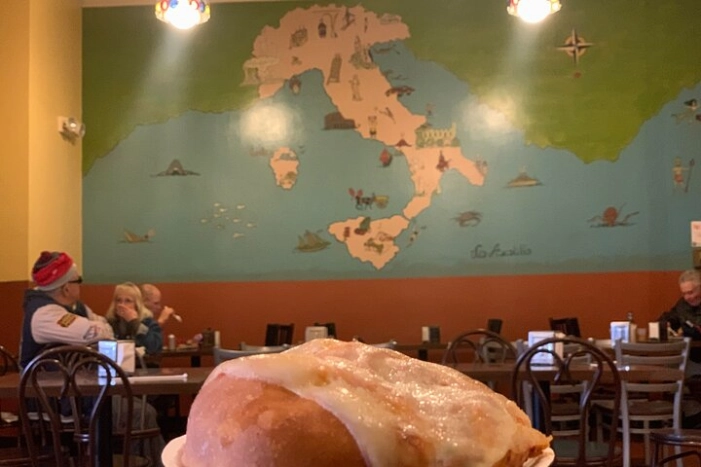 Self Guided "The North End Pizza, Cannoli and Picnic" Solo Walking Tour 