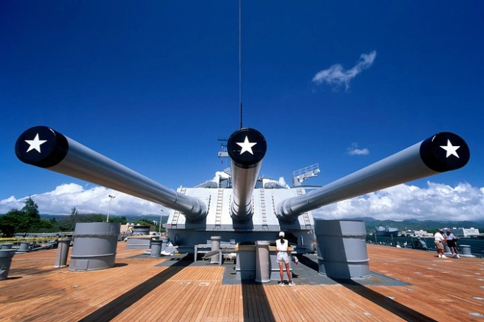 WWII Pearl Harbor Heroes Deluxe Tour