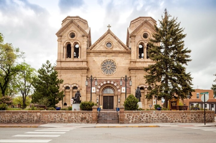 New Mexico: Carlsbad, Santa Fe & White Sands Audio Tour