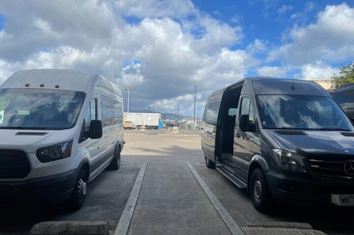 Large Group up to 42 PPL Transfer from Airport and Waikiki Hotels