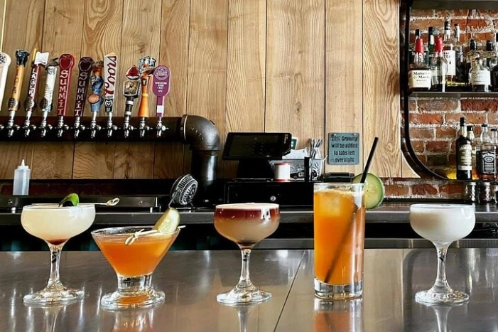 Fort Collins Five O' Clock Somewhere Cocktail and Beer Tour