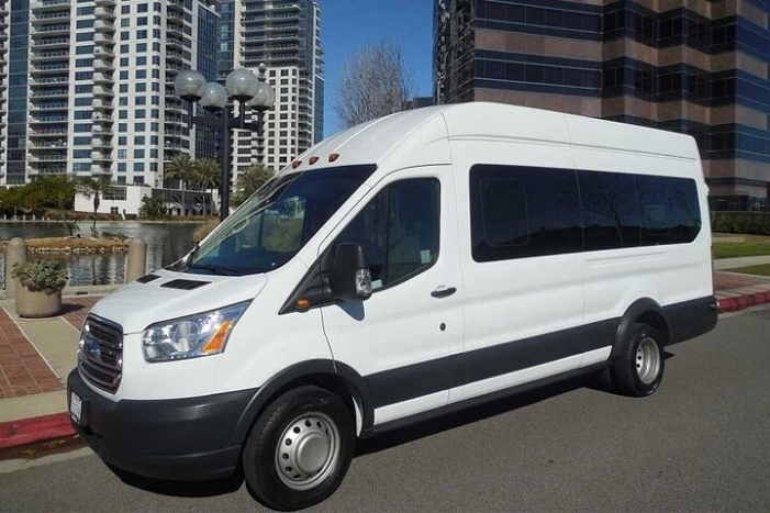 Private Van by the Hour – Flexible Transportation Service