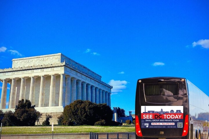 Private Washington, DC Tour for Small Groups (Up to 15 Guests)