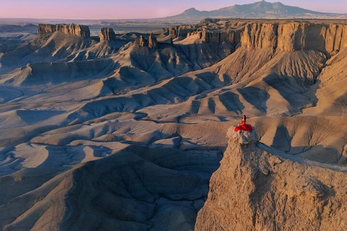 Factory Butte and Moonscape Overlook Guided Tour