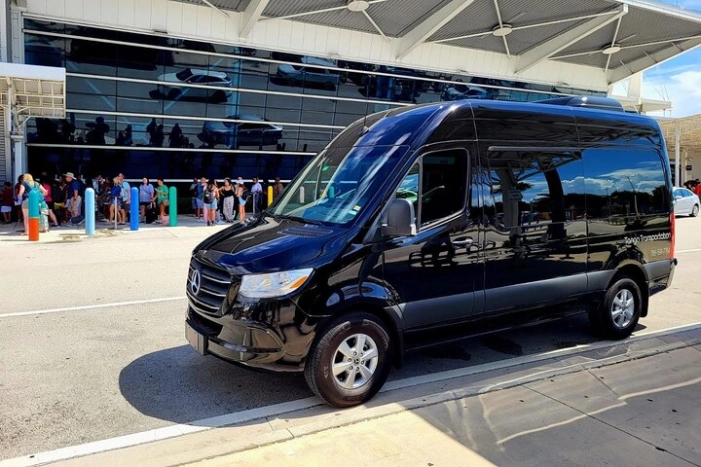 Transfer from Fort Lauderdale Airport to Miami. Private, 11 pax.
