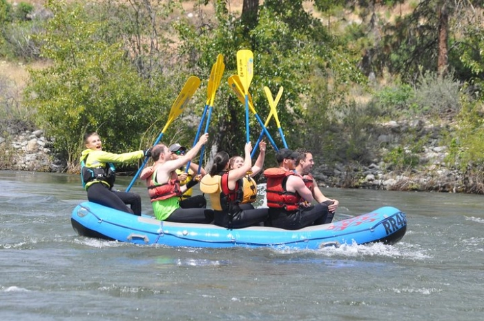 Whitewater and Wine: Wenatchee River Whitewater Rafting and Winery Tour 