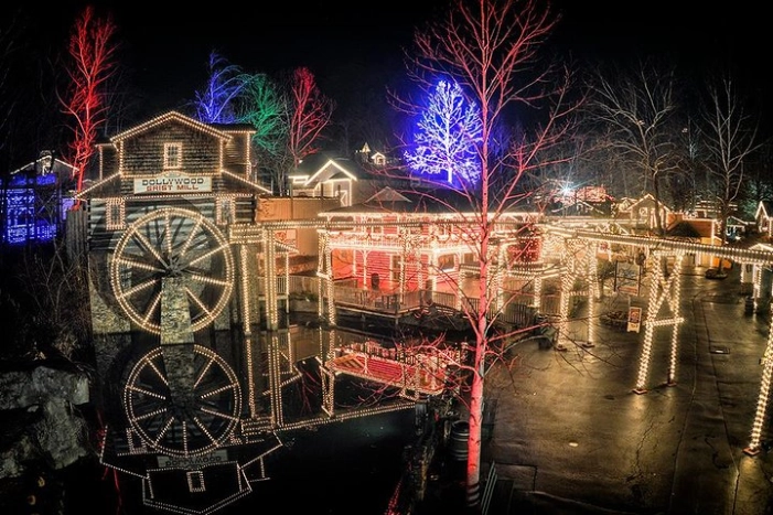 New Improved Smoky Mountain Holiday Light Spectacular