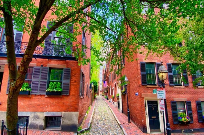 Beacon Hill + Back Bay History + Photo Walking Tour(SMALL Group)