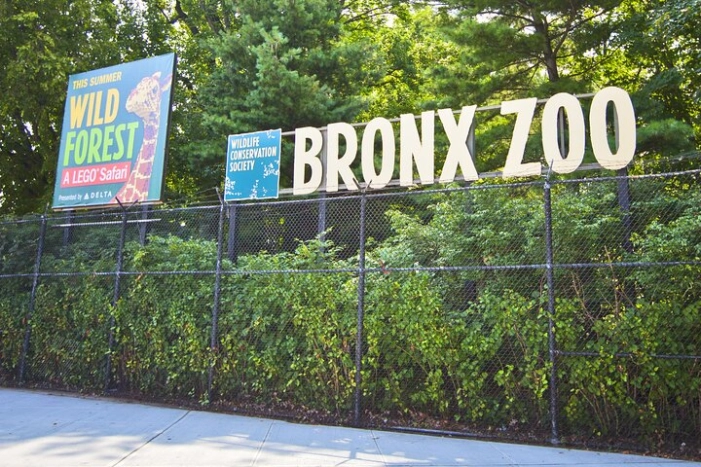 Skip-the-line Tickets to Bronx Zoo with Private Transfers