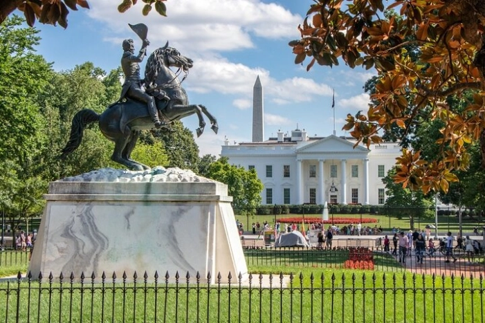 D.C.’s Hidden Observation Deck to Lincoln’s Last Moments