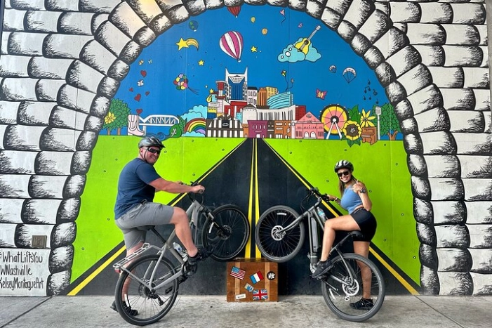 Music City's Backstage E-bike Tour