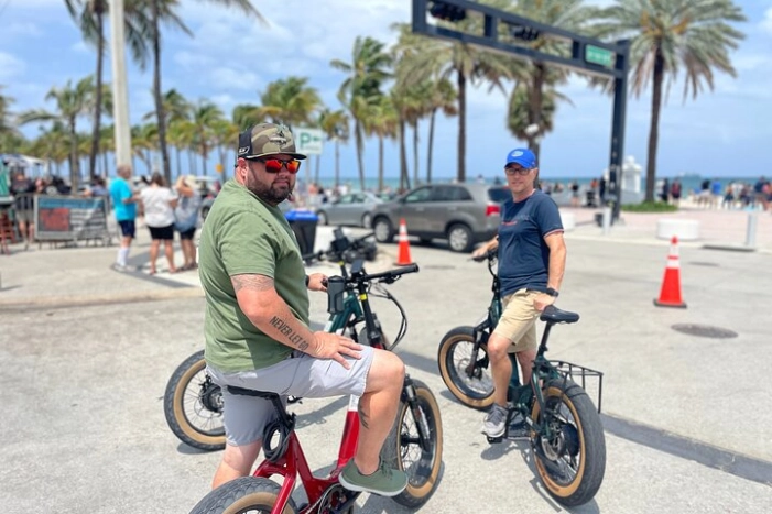 90 min Electric Bike Tour of Fort Lauderdale (min 2)