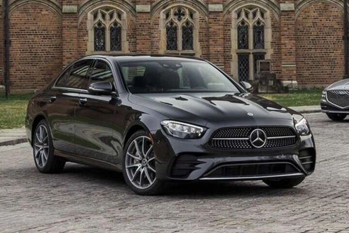 Arrival by Luxury Sedan from SFO Airport to San Francisco City