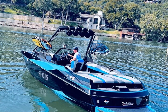Wakesurf Boat Rental on Lake Austin Up to 12 guests 