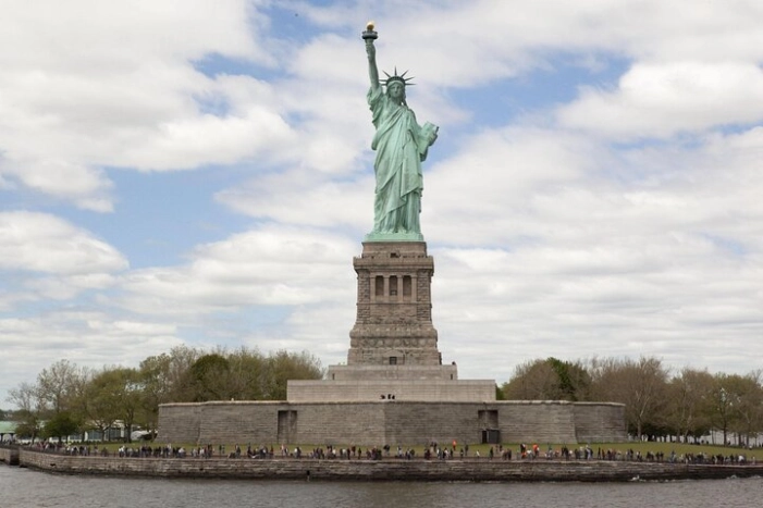 Statue Of Liberty and Ellis Island Tour By Ferry 