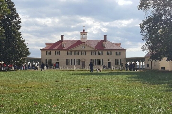 Private Transportation to Mount Vernon Historical Tour