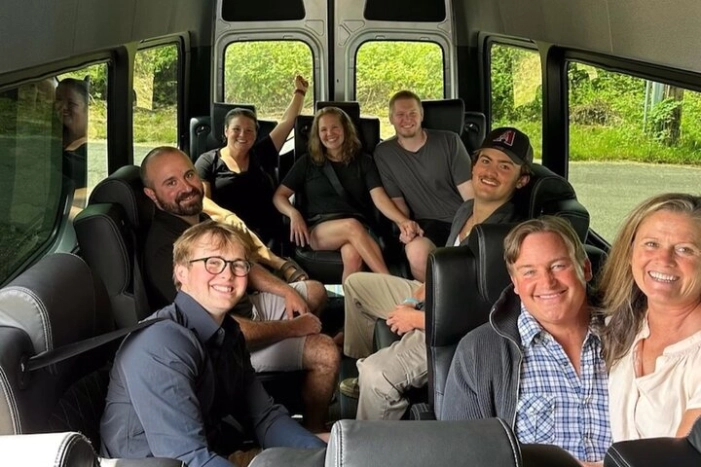 Oregon Country Winery And Brewery Private Tour (Up To 10 Guests)