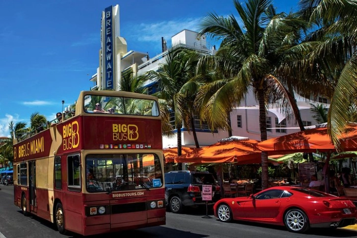 Big Bus Miami: Hop-on Hop-off Sightseeing Tour with Cruise Option