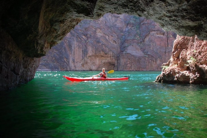 Black Canyon and Hoover Dam Kayak Tour from Las Vegas