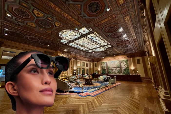Augmented Reality Film History Tour Smartglasses in Iconic Hotel