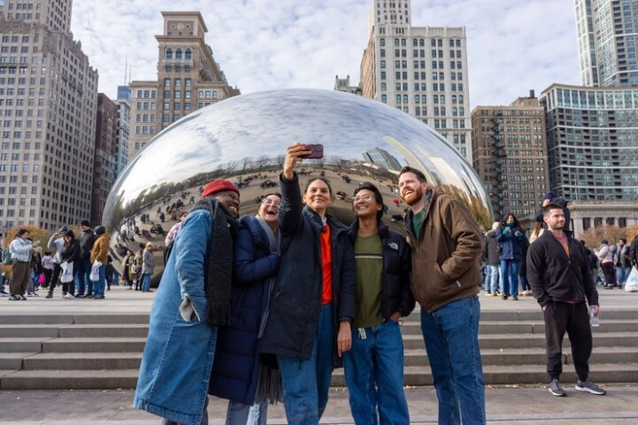 Chicago: Downtown Loop & Millennium Park 2 Hour Walking Tour 