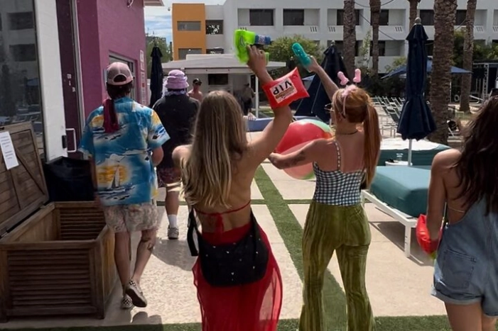 Old Town Scottsdale Party Bike Bar Crawl and Pool Party
