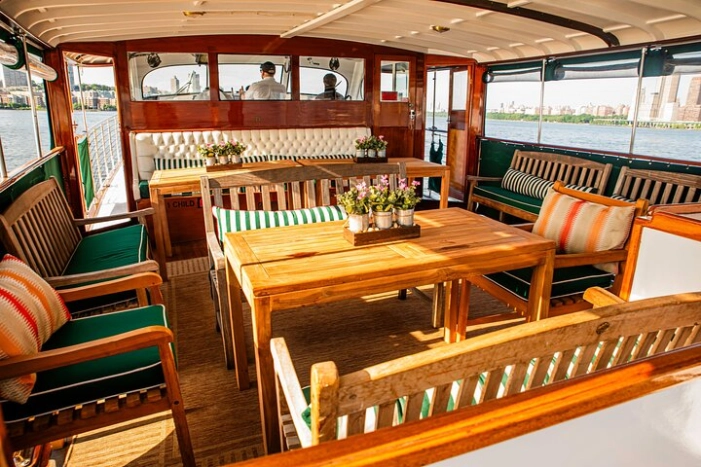 Fall Foliage Cruise on Yacht Full Moon from Chelsea Piers 