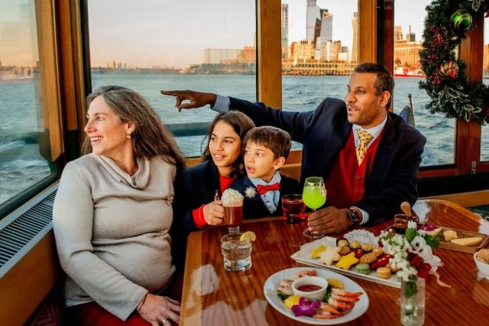 New York City Christmas Holiday Statue and Skyline Cocoa Cruise