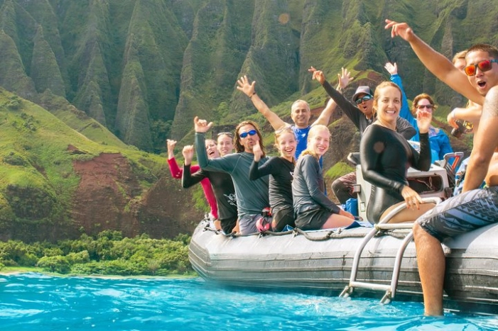 Half-Day Raft and Snorkel Adventure to Na Pali
