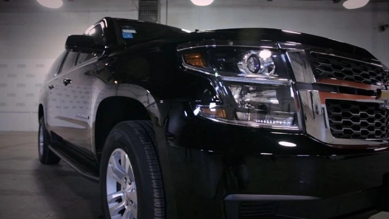 Private Luxury 6-Pax SUV Limo Transfer from or to Chicagoland Airport and Suburb