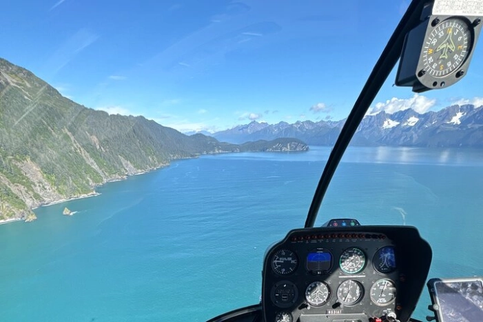 Grand Seward Ocean and Icebergs 1.5 hours 2 Landings Seward