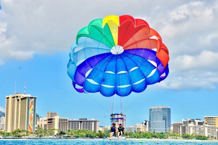 Hawaiian Parasail Since 1977