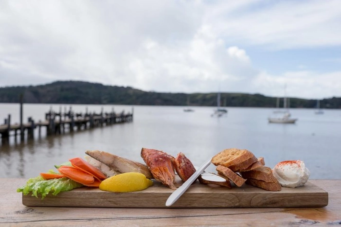  Sonoma Coast Cheese, Honey, Oysters and Wine Private Tour