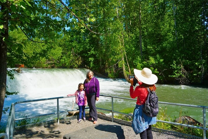 Anchorage Salmon Adventure = Hatchery + Ship Creek + View Salmon