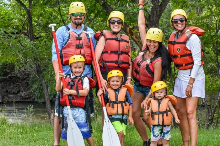 Family Float (FREE Lunch, Digital Photo, and Wetsuit Use)